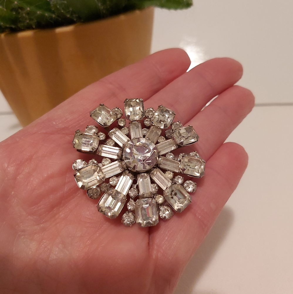 Brooch
